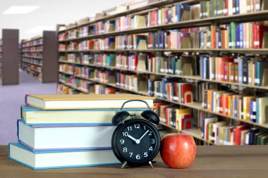 kitap ile kütüphane