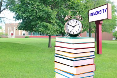 kitap ve üniversite