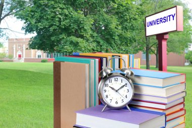 kitap ve üniversite