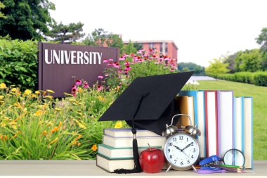 kitap ve üniversite