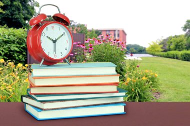 kitap ve üniversite