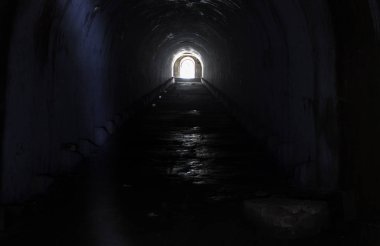 Fort Pospelova, Rusya Adası, Vladivostok yeraltı tüneli çıkın.