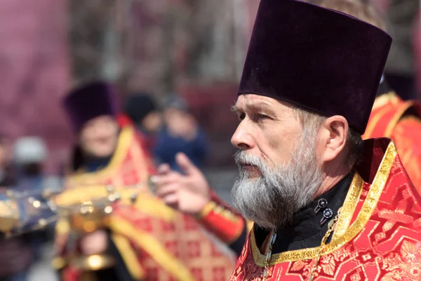 Vladivostok Russia April 2019 Russian Orthodox Priest Procession Easter — Stock Photo, Image