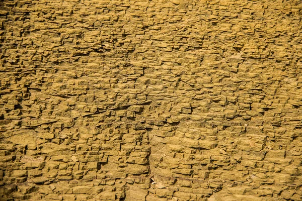 Deniz Kenarındaki Kumtaşından Bir Kayanın Yüzeyi Güneş Tarafından Aşınmış Kavrulmuş — Stok fotoğraf