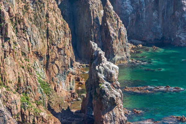 Malerische Felsen Der Küste Der Insel Shkota Der Nähe Von — Stockfoto