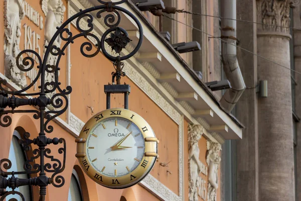 Petersburg Russia October 2020 Omega Clock Wall Building Nevsky Prospekt — стокове фото