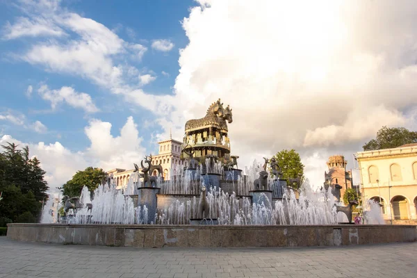 Colchis Fountain, Agmashenebeli Meydanı, Kutaisi, Georgia