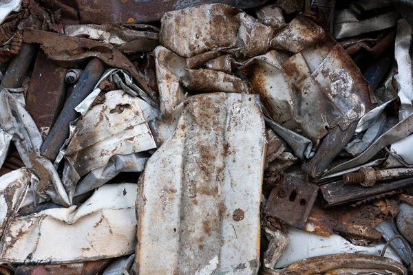 Geri Dönüşüm Için Balyalara Doldurulmuş Hurda Metal Yığınları — Stok fotoğraf