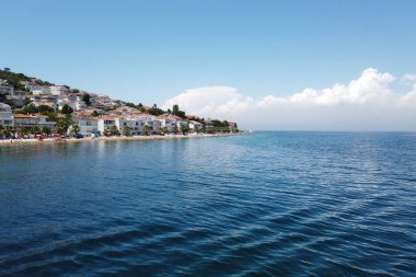 İstanbul 'daki feribottan ada manzarası