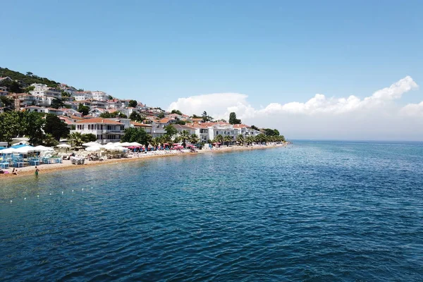 İstanbul 'daki feribottan ada manzarası