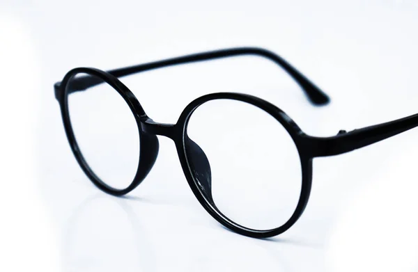 Brýle na izolované bílé pozadí. Stylové černé oční brýle — Stock fotografie