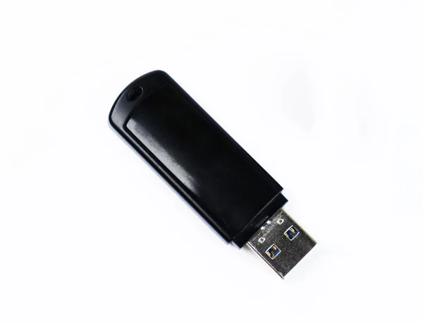 Pendrive preto em fundo branco. Pen Drive Flash Drive portátil — Fotografia de Stock