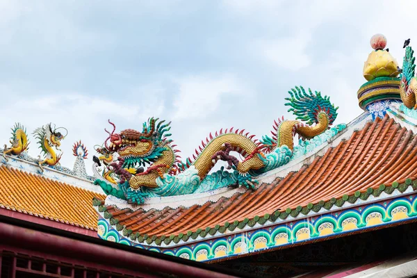 Styl Chiński Mieści Się Budynku Dragon Potomków Meseum Tajlandii Suphanburi — Zdjęcie stockowe