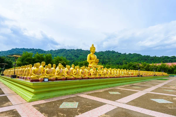 Zlaté Sochy Velkého Buddhy Mezi Malé 250 Socha Buddhy Makha — Stock fotografie