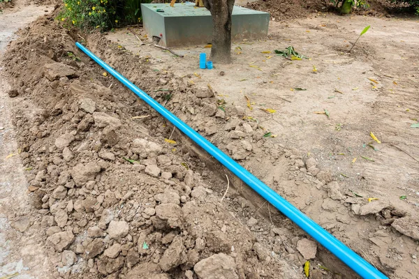 住宅小区地面水管敷设施工现场 — 图库照片
