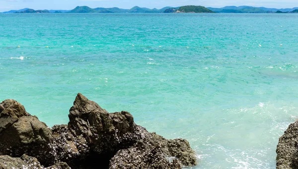 Costa Rocciosa Spiaggia Sabbia Bianca Con Mare Blu Kohkham Sattahip — Foto Stock