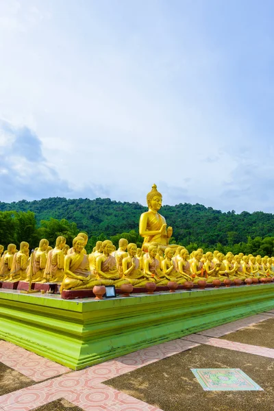 Estatua Dorada Buda Grande Entre Estatua Pequeña 250 Budas Parque — Foto de Stock