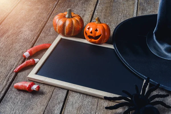 Halloween Sütőtök Boszorkány Kalap Fekete Pók Fából Készült Padló Üres — Stock Fotó