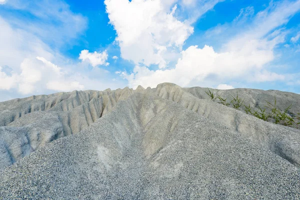 Skalista Góra Lub Kupie Grzywny Biały Kamień Który Wydobywa Procesu — Zdjęcie stockowe