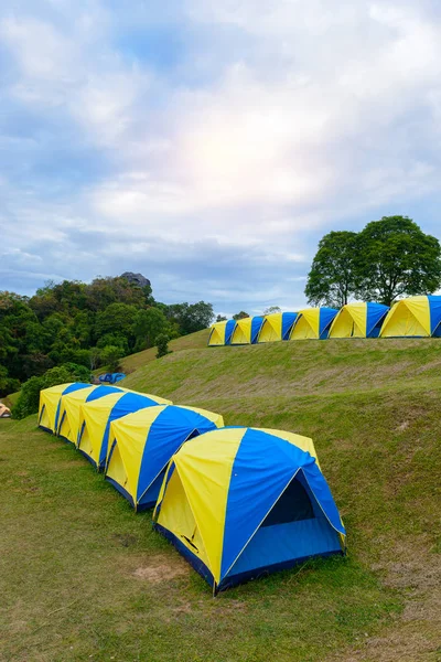 Wiersz Namiot Camping Miejsce Doi Samer Dao Park Narodowy Sri — Zdjęcie stockowe