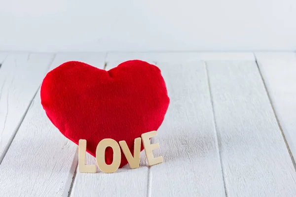 Valentinky Den Pozadí Tvaru Červené Srdce Dřevěných Písmen Slovo Love — Stock fotografie