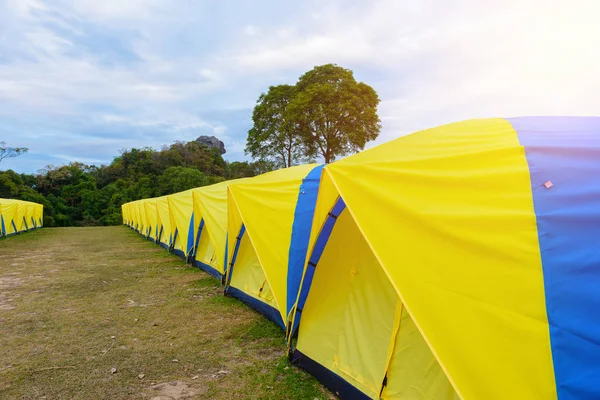 Wiersz Namiot Camping Miejsce Doi Samer Dao Park Narodowy Sri — Zdjęcie stockowe