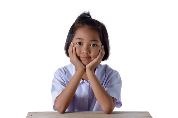 Ritratto di asiatico ragazza in scuola uniforme isolato su bianco indietro — Foto Stock