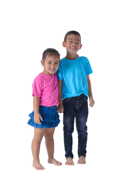 Retrato de niño y niña es colorida camiseta con gafas — Foto de Stock