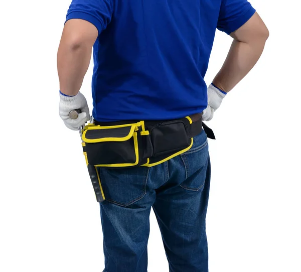 保護手袋を持つ青いシャツを着た建設男性労働者、 — ストック写真