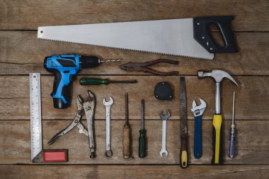 Eski enstrümanlar yapıcı veya tadilat inşa ve tamir h