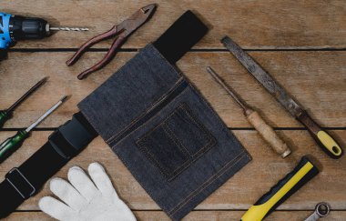 Eski enstrümanlar yapıcı veya tadilat inşa ve tamir h