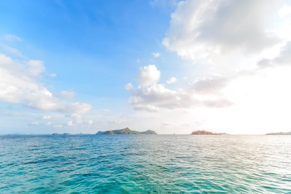 Het landschap van de zee in de ochtend — Stockfoto