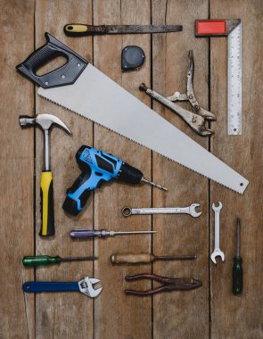 Eski enstrümanlar yapıcı veya tadilat inşa ve tamir h