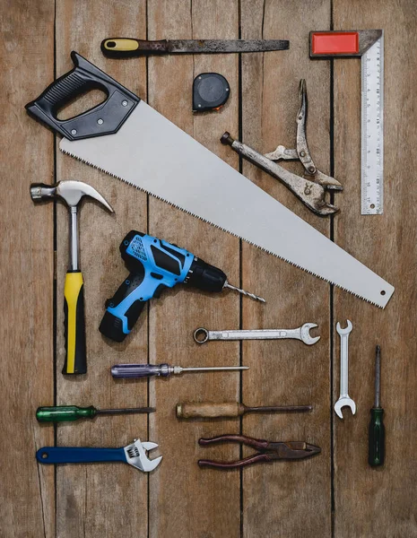 Eski enstrümanlar yapıcı veya tadilat inşa ve tamir h