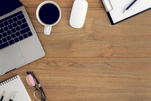 Flat Lay Bovenaanzicht Houten Bureau Werkruimte Met Blanco Notitieboek Laptop — Stockfoto