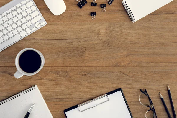 Flat Lay Top View Wooden Office Desk Workspace Blank Notebook — Stock Photo, Image