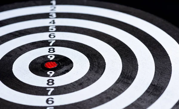 Closeup Dart Board Black Background Success Hit Target Center Ορισμός — Φωτογραφία Αρχείου