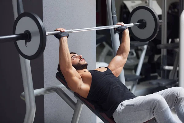 Weightlifter Bodybuilder Lying Bench Lifting Barbell Weight Gym Training Healthy — Stock Photo, Image