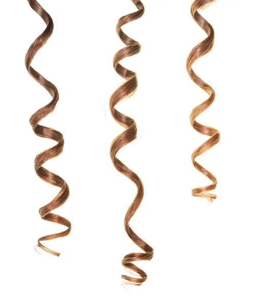 Шикарные длинные кудри светлых волос, изолированные на белом — стоковое фото