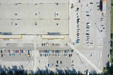 Novosibirsk şehrinin Kirovsky semtindeki alışveriş merkezinde.