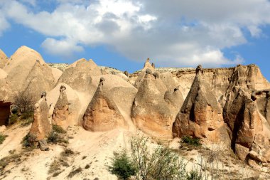Goreme Milli Parkı, Kapadokya, Türkiye 'deki güzel kaya ve mağaralar. 