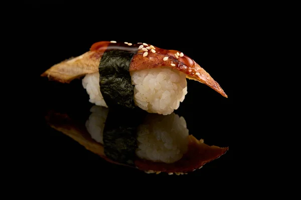 Primo piano sushi isolato — Foto Stock
