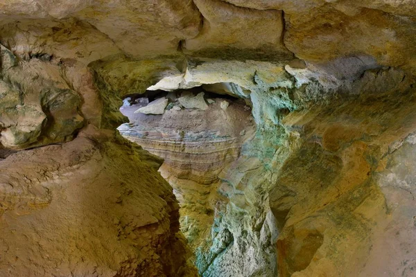 Zázrak jeskyně - sedimentární vrstvy hornin a stratifikace — Stock fotografie