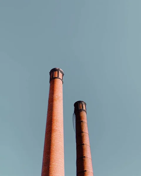 Een Verticaal Schot Van Shot Towers — Stockfoto