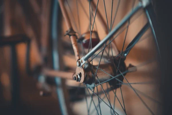 Bisiklet tekerleğinin yakın çekim çekimi — Stok fotoğraf
