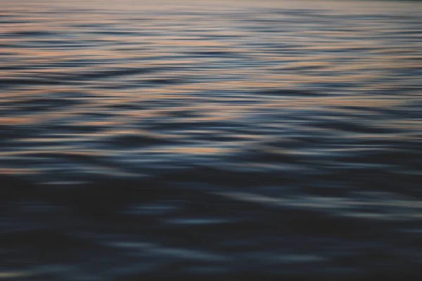 Hermoso primer plano de la increíble textura del agua en el océano — Foto de Stock