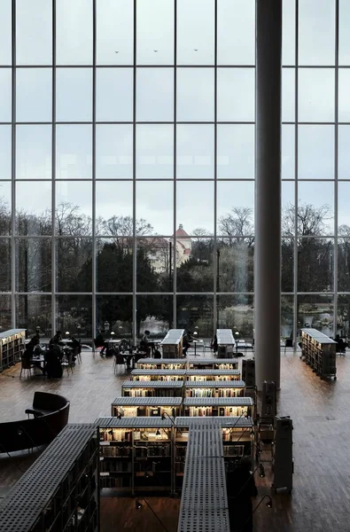 Biblioteca principal em Malmanabol — Fotografia de Stock