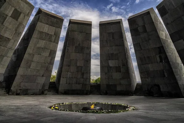 Armenian Genocide memorial monumental complex with fire burning in the middle — Stock Photo, Image