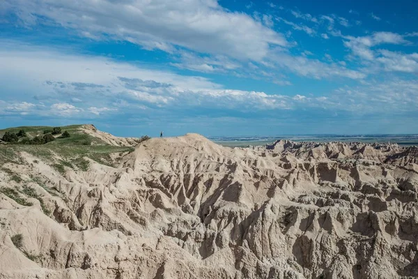 Weitwinkelaufnahme des wunderschönen Badlands-Nationalparks in South Dakota — Stockfoto