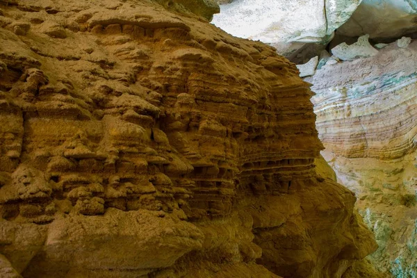 Zázrak jeskyně - sedimentární vrstvy hornin a stratifikace — Stock fotografie